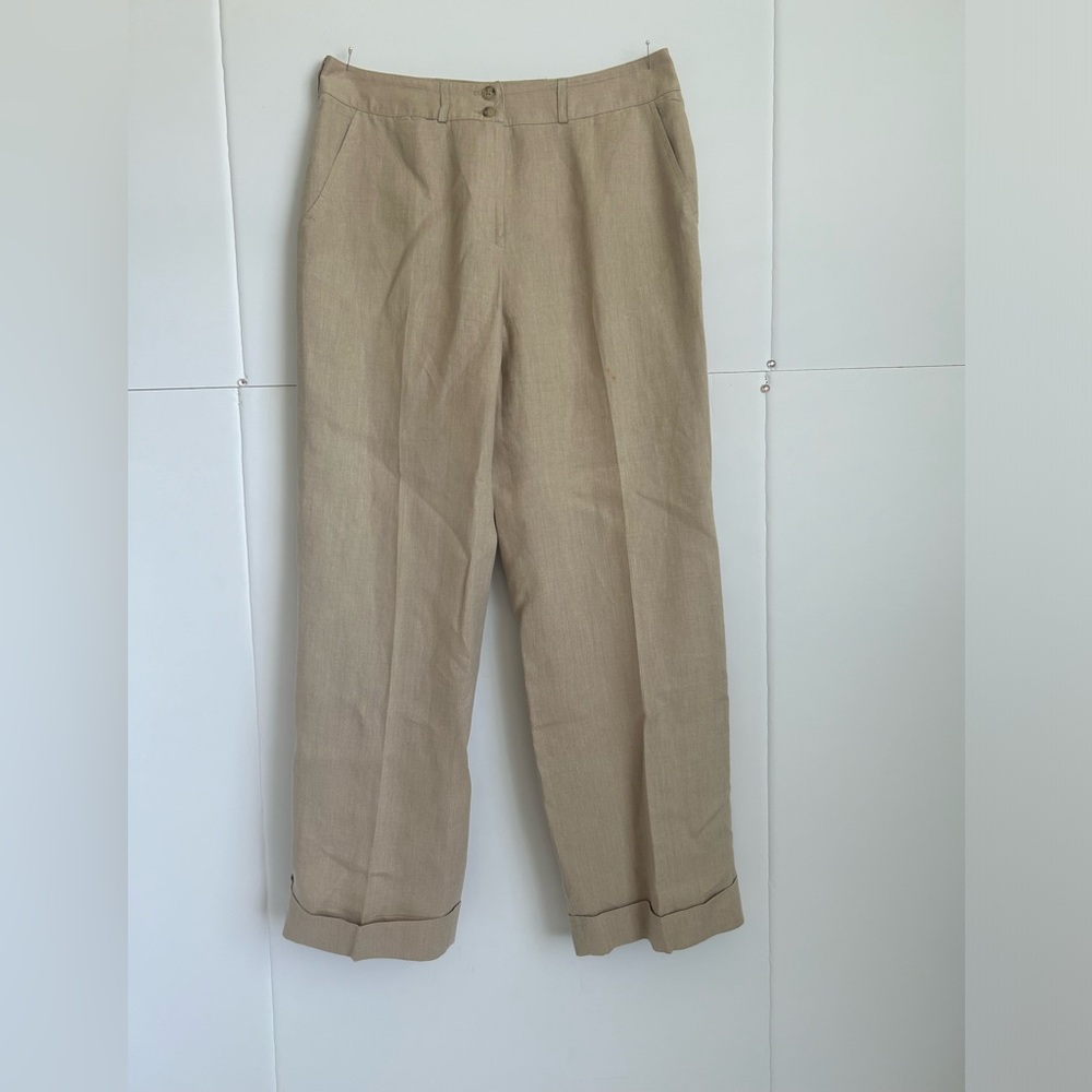 Ralph Lauren women flare slacks  size 12
Made in USA
100% linen